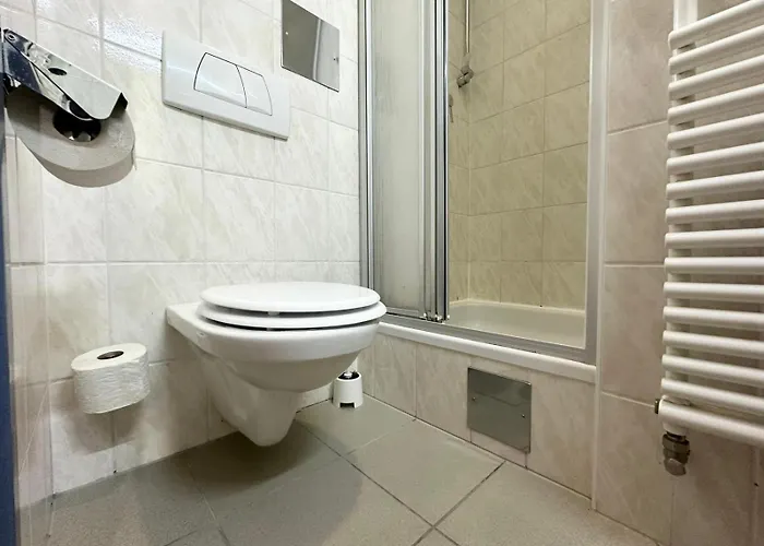 Very Central, 3 Min To Metro Aparthotel Wien