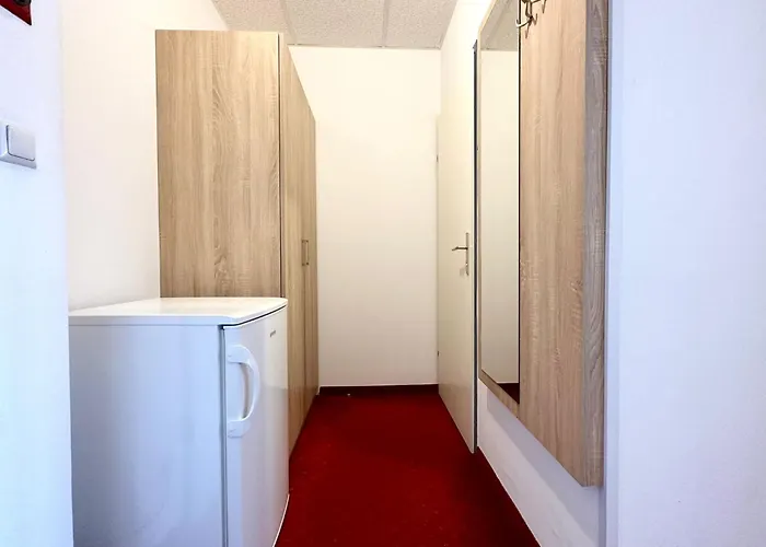 Aparthotel Very Central, 3 Min To Metro
