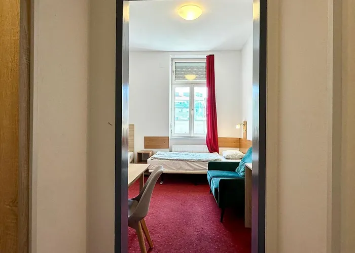 Aparthotel Very Central, 3 Min To Metro *