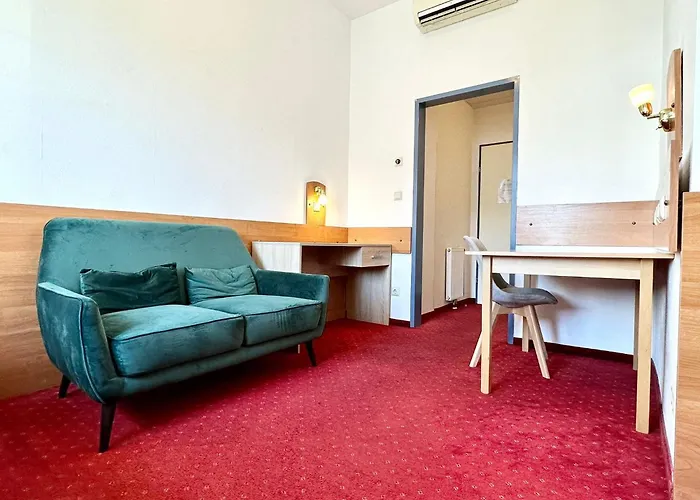 Aparthotel Very Central, 3 Min To Metro