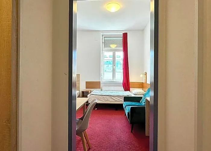 Very Central, 3 Min To Metro Aparthotel Vienna
