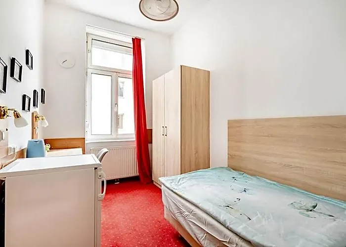 Very Central, 3 Min To Metro Aparthotel
